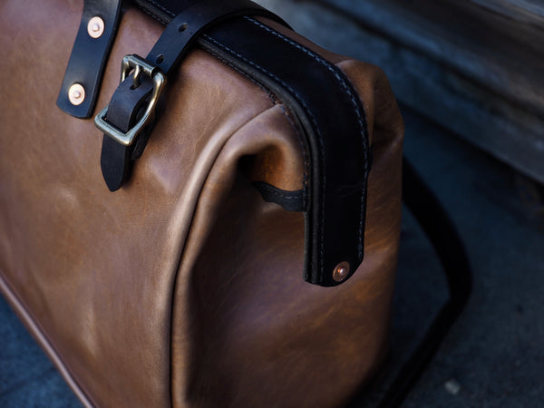 Doctors Bag in Natural Chromexcel Horsehide/Black Chromexcel