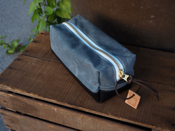 Waxed Canvas Dopp Kit in Charcoal