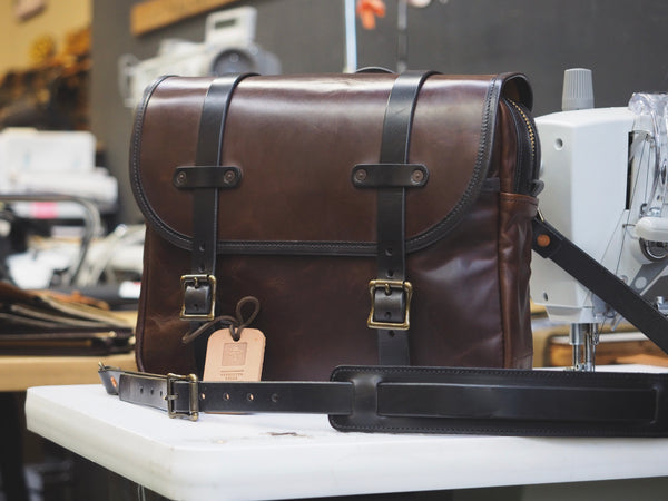 Field Bag in Brown Chromexcel Horsehide/Black Chromexcel