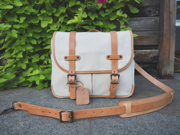 Field Bag in Natural Duck Canvas/Glazed Russet Harness