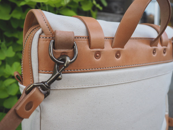 Field Bag in Natural Duck Canvas/Glazed Russet Harness