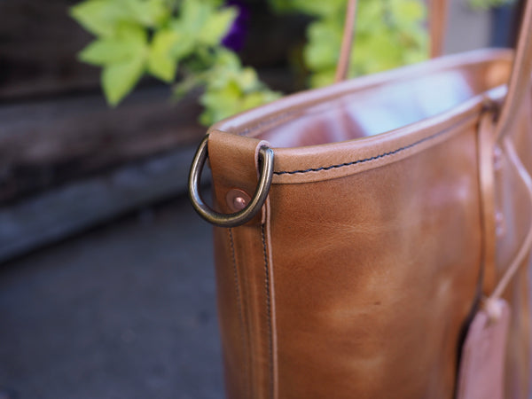 All Leather Tote in Iroko Veg Tan