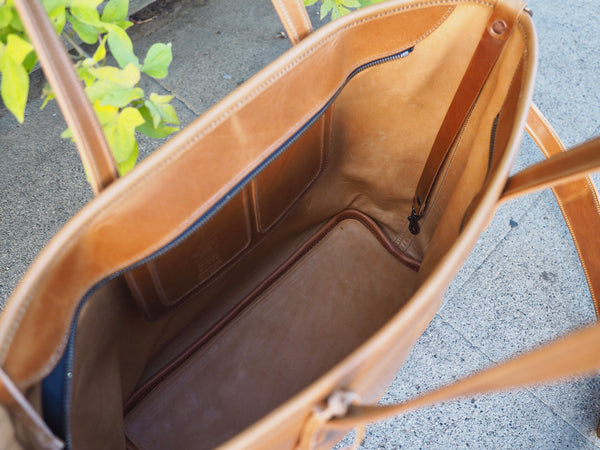 All Leather Tote in Iroko Veg Tan